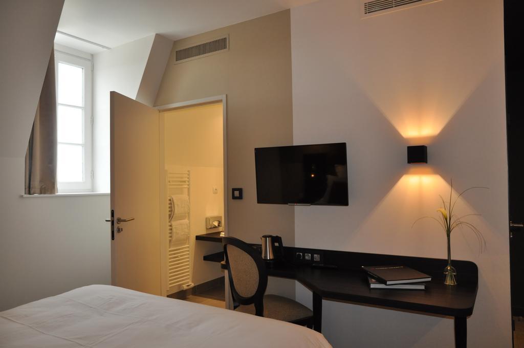 Les 3 Lieux Hotel Les Ponts-de-Ce Exterior photo
